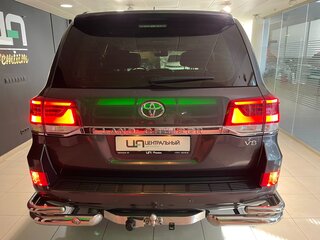 2016 Toyota Land Cruiser 200 Series Рестайлинг 2, серый, 5700000 рублей, вид 5