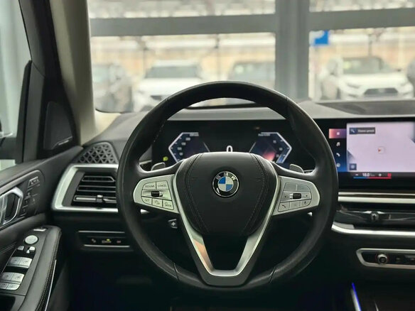 2023 BMW X7 40i I (G07) Рестайлинг, чёрный, 10977000 рублей - вид 11