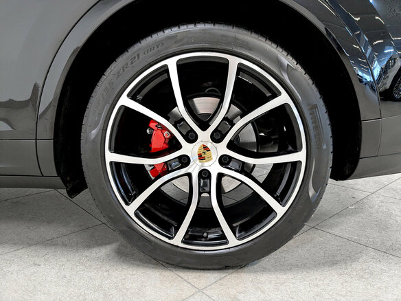 2021 Porsche Cayenne III, чёрный - вид 17
