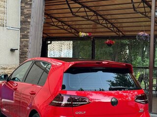2013 Volkswagen Golf VII, красный, 1400000 рублей, вид 4