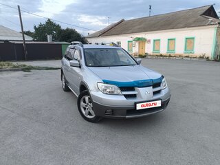 2005 Mitsubishi Outlander I, серебристый, 900000 рублей, вид 1