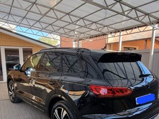 2018 Volkswagen Touareg III, чёрный, 4100000 рублей, вид 5