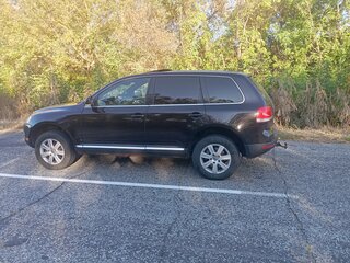 2004 Volkswagen Touareg I, чёрный, 750000 рублей, вид 2