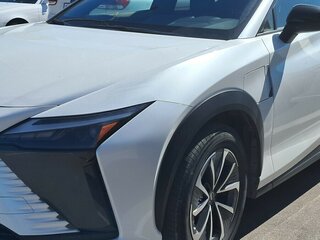 2023 Lexus RZ 450e, белый, 5419000 рублей, вид 4