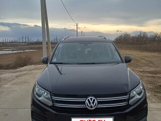 2016 Volkswagen Tiguan I Рестайлинг, чёрный, 1500000 рублей, вид 1