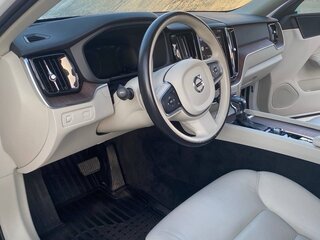 2021 Volvo XC60 II, белый, 2400000 рублей, вид 5