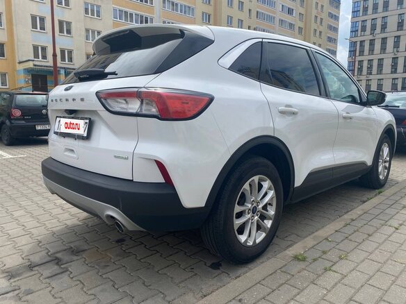 2020 Ford Escape IV, белый, 1500000 рублей - вид 5