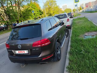 2013 Volkswagen Touareg II, коричневый, 2525000 рублей, вид 3