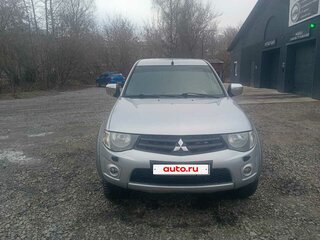 2011 Mitsubishi L200 IV, серебристый, 1340000 рублей, вид 2
