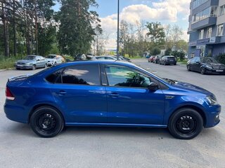 2017 Volkswagen Polo V Рестайлинг, синий, 950000 рублей, вид 5