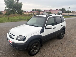 2018 Chevrolet Niva I Рестайлинг, белый, 750000 рублей, вид 1