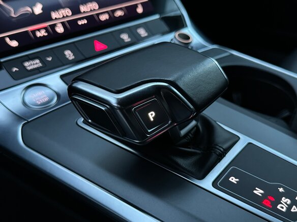 2020 Audi A6 40 TFSI V (C8), чёрный, 3450000 рублей - вид 17