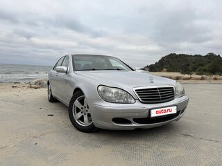 2001 Mercedes-Benz S-Класс 320 IV (W220), серебристый, 1000000 рублей, вид 3
