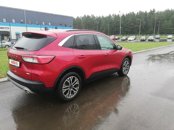 2020 Ford Escape IV, красный - вид 3