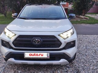 2024 Toyota RAV4 V (XA50), белый, 3850000 рублей, вид 1