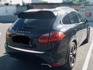 2010 Porsche Cayenne S II (958), чёрный, 2110708 рублей, вид 2