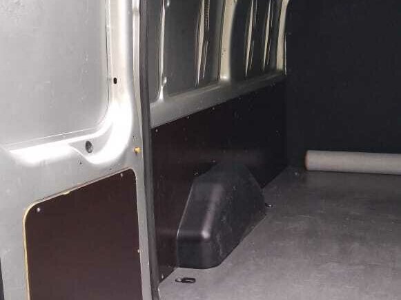2013 Ford Transit, серебристый, 2000000 рублей - вид 12
