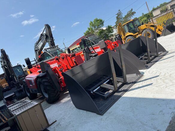 2026 Yugong TR730, красный, 6907276 рублей - вид 4