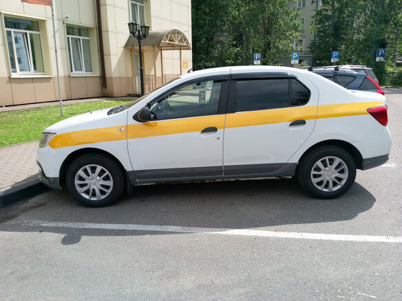 2019 Renault Logan II Рестайлинг, белый, 800000 рублей - вид 4