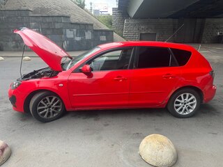 2008 Mazda 3 I (BK) Рестайлинг, красный, 271600 рублей, вид 3
