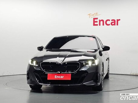 2026 BMW 5 серии 523d xDrive VIII (G60/G61/G68), серый, 9422000 рублей, вид 2