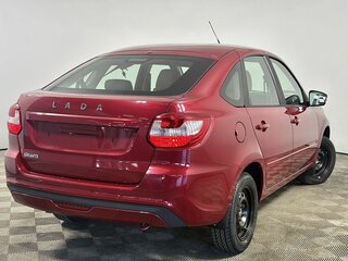 2026 Lada (ВАЗ) Granta I Рестайлинг, красный, 1146000 рублей, вид 5