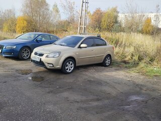 2009 Kia Rio II Рестайлинг, бежевый, 500000 рублей, вид 1