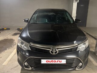 2016 Toyota Camry VII (XV50) Рестайлинг, чёрный, 1900000 рублей, вид 3