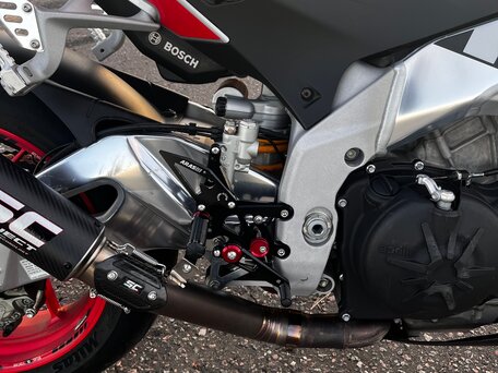 2017 Aprilia Tuono V4, красный, 1200000 рублей, вид 3