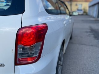 2011 Toyota Corolla Fielder X (E140, E150) Рестайлинг, белый, 1050000 рублей, вид 3