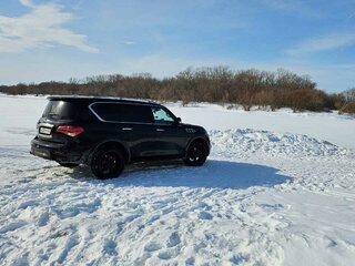 2013 Infiniti QX56 II, чёрный, 3000000 рублей, вид 3
