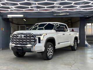 2022 Toyota Tundra CrewMax III, белый, 9100000 рублей, вид 1