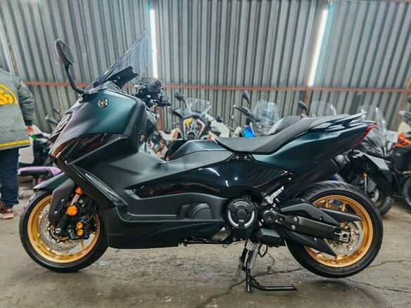 2022 Yamaha TMAX, зелёный, 1430000 рублей - вид 3
