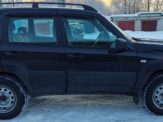 2022 Lada (ВАЗ) Niva Travel I, чёрный, 900000 рублей, вид 2
