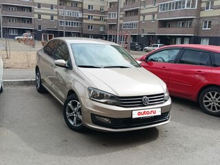 2016 Volkswagen Polo V Рестайлинг, бежевый, 850000 рублей, вид 4