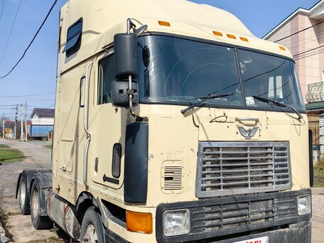 1998 International 9000 Series, бежевый, 550000 рублей, вид 3