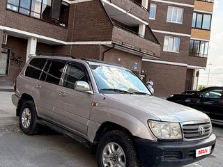 2003 Toyota Land Cruiser 100 Series Рестайлинг 1, серебристый, 1300000 рублей, вид 3