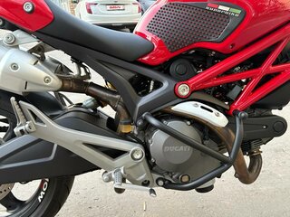 2008 Ducati Monster 696, красный, 425000 рублей, вид 4