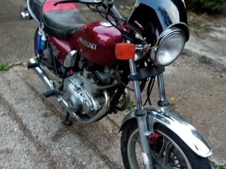 1982 Suzuki GSX 250, красный, 250000 рублей, вид 1