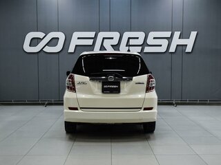 2013 Honda Fit Shuttle I Рестайлинг, белый, 999000 рублей, вид 4