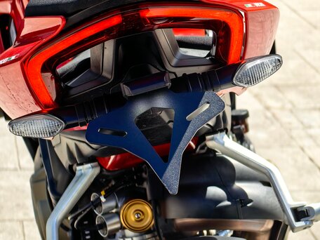 2020 Ducati Streetfighter V4, красный, 1950000 рублей, вид 3