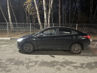 2021 Hyundai Solaris II Рестайлинг, чёрный, 1900000 рублей, вид 4