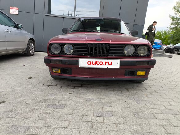 1989 BMW 3 серии 318i II (E30), красный, 500000 рублей - вид 1