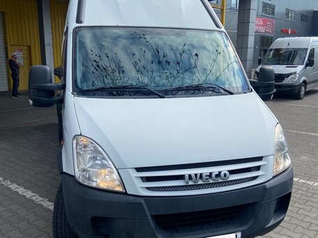 2009 Iveco Daily, белый, 2150000 рублей, вид 1