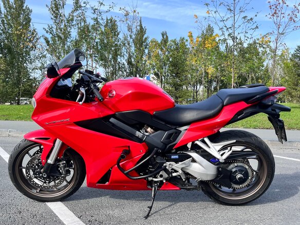 2018 Honda VFR 800, красный, 840000 рублей - вид 5