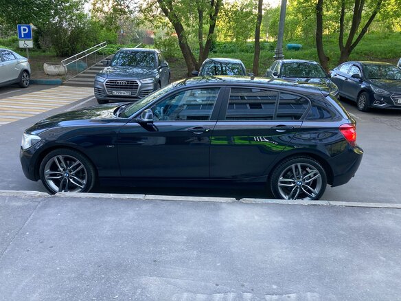 2015 BMW 1 серии 116i II (F20/F21), чёрный, 1500000 рублей