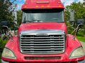 2003 Freightliner Columbia, красный, 1600000 рублей - вид 1