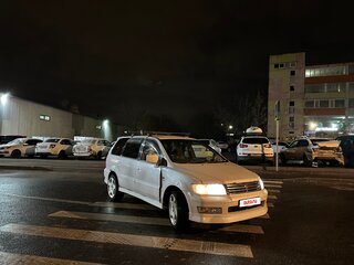 1997 Mitsubishi Chariot Grandis III, белый, 270000 рублей, вид 4