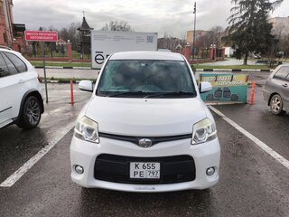 2014 Toyota Sienta I Рестайлинг 2, белый, 950000 рублей, вид 3