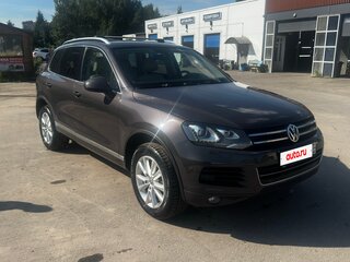 2011 Volkswagen Touareg II, серый, 1670000 рублей, вид 1